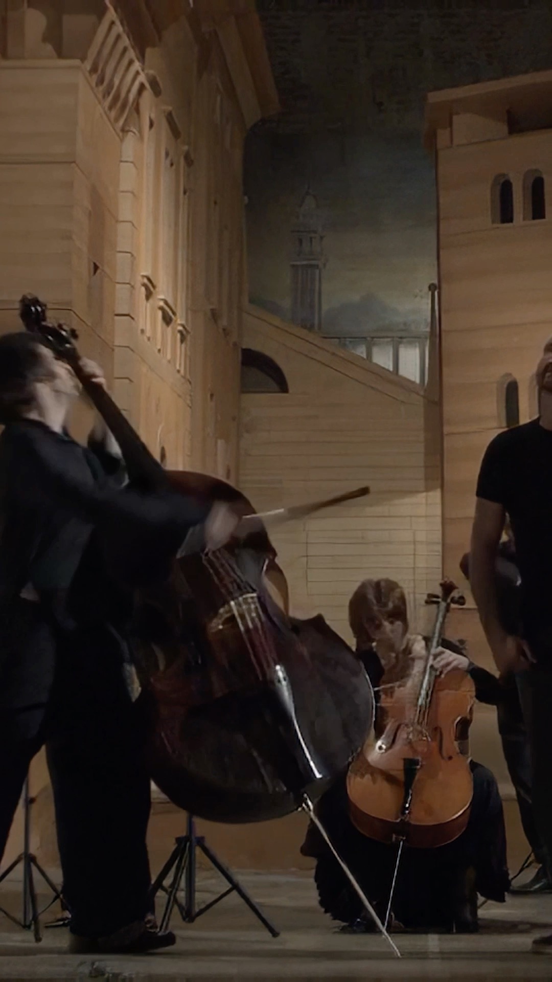 Lucariello, Ezio Bosso - CAPPOTTO DI LEGNO 
For the first time published in digital, from 05/02/25

#eziobosso #lucariello #cappottodilegno #RobertoSaviano